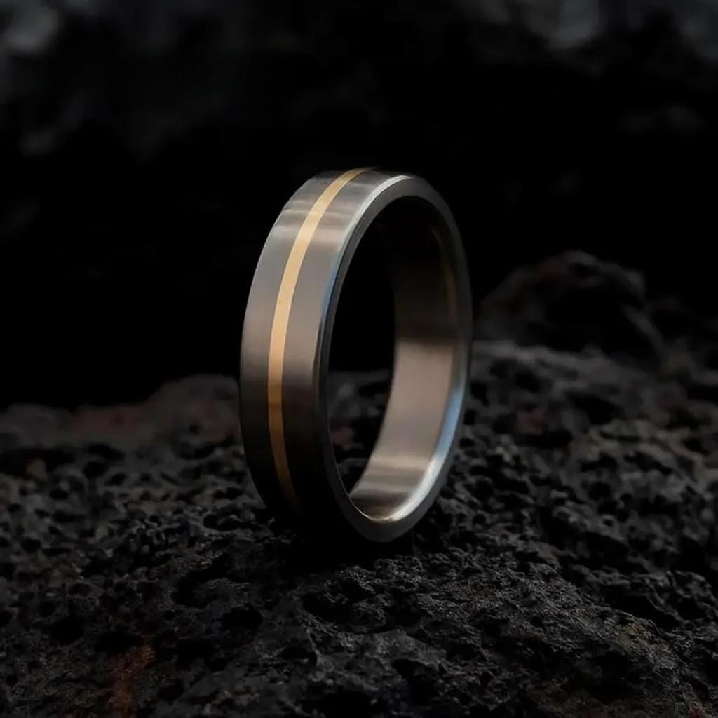 Titanium & 9ct Gold Inlay Ring – Handmade Minimalist Wedding Band